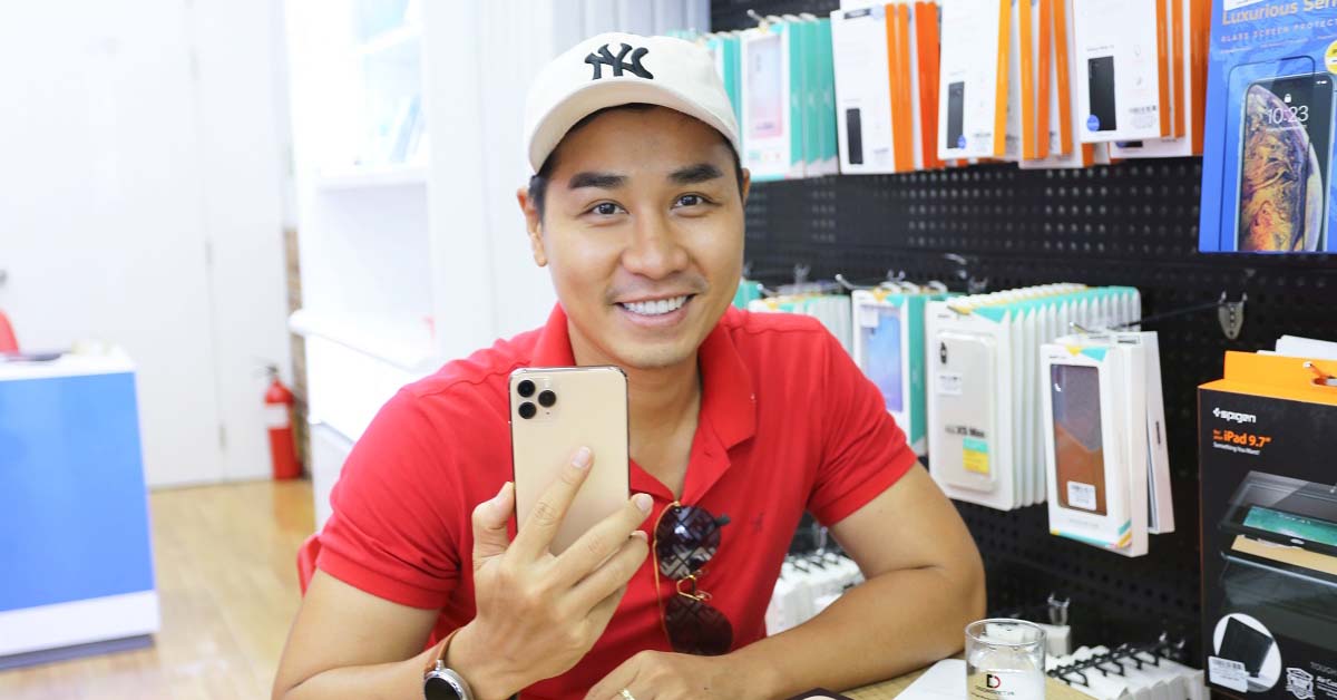 MC Nguyên Khang tin tưởng chọn Trade-In lên đời iPhone 11 Pro Max tại Di Động Việt