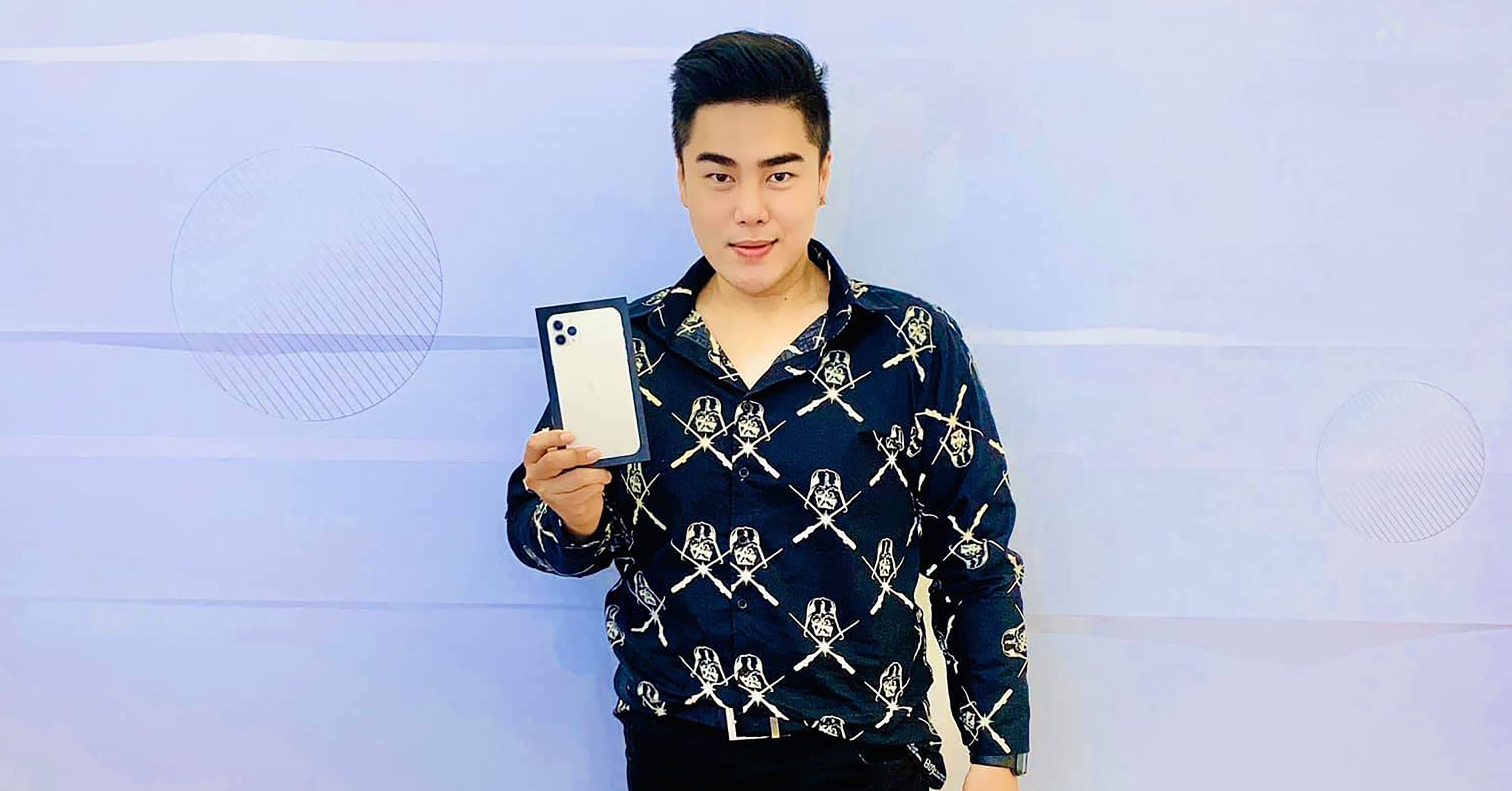 Ca sĩ Nguyễn Đình Vũ chọn mua iPhone 11 Pro Max tại Di Động Việt