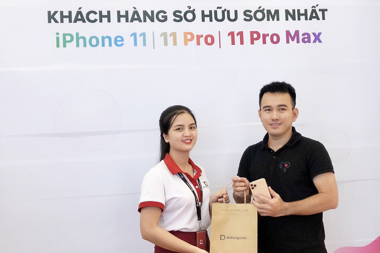 Nhà thiết kế Lê Thanh Hòa lên đời iPhone 11 Pro Max tại Di Động Việt