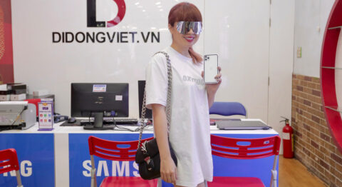 Nhạc sĩ Lưu Thiên Hương lên đời iPhone 11 Pro Max tại Di Động Việt Nhạc sĩ Lưu Thiên Hương chọn mua iPhone 11 Pro Max