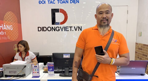 Nhạc sĩ Trương Lê Sơn lựa chọn lên đời iPhone 11 Pro Max tại Di Động Việt Trương Lê Sơn lên đời iPhone 11 Pro Max Di Động Việt