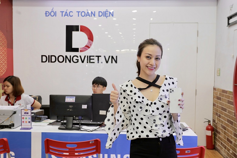 Ca sĩ Ngọc Trâm chọn Di Động Việt để Trade-In thu cũ đổi mới, lên đời iPhone 11 Pro Max