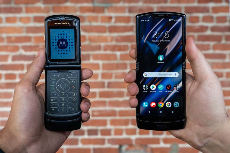 Trên tay Motorola Zazr: thiết kế nhỏ gọn, bản lề chắc chắn, giá 1500 USD