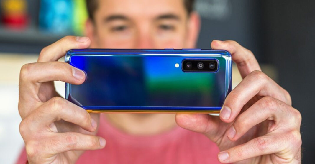 Galaxy Fold 2 sẽ có camera 108MP và zoom quang 5x như Galaxy S11