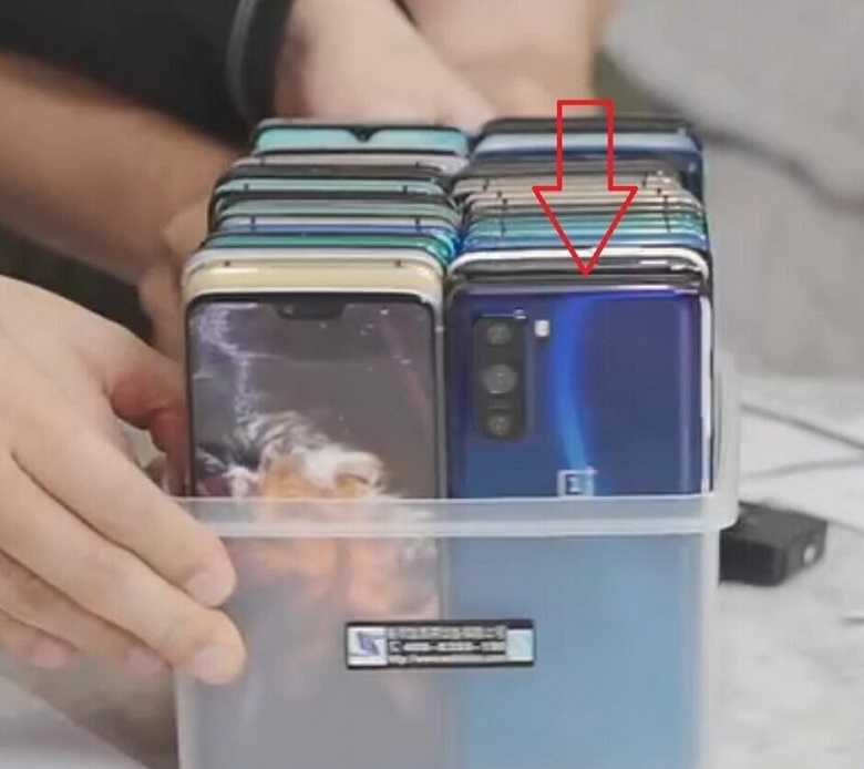 OnePlus 8 Lite rò rì hình ảnh thực tế cho thấy có ba camera ở phía sau