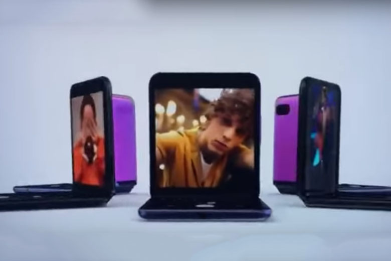 Galaxy Z Flip được Samsung tiết lộ trong quảng cáo ở buổi lễ trao giải Oscar