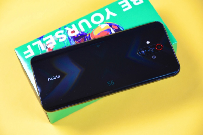 Nubia Play 5G được trang bị hệ thống 4 camera