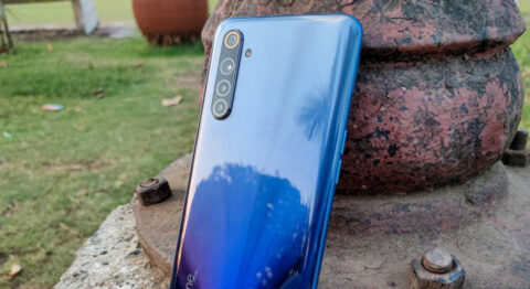 Trên tay Realme 6: Thiết kế đẹp, màn hình 90Hz, chip Helio G90T, 4 camera sau Trên tay Realme 6: Thiết kế đẹp, màn hình 90Hz, chip Helio G90T, 4 camera sau