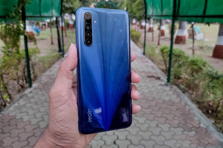 Trên tay Realme 6: Thiết kế đẹp, màn hình 90Hz, chip Helio G90T, 4 camera sau