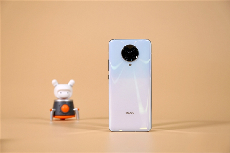 Cận cảnh Redmi K30 Ultra: Màn hình 120Hz, chip Dimensity 1000+, hệ thống 4 camera sau