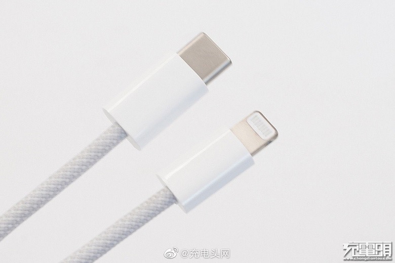 Liệu Apple có thay đổi cáp sạc?