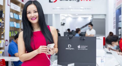Ca sĩ Hồng Nhung mách bạn cách mua iPhone 12 Pro Max tiết kiệm chi phí tại Di Động Việt