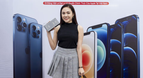 Ca sĩ Lưu Hiền Trinh một lần nữa ghé thăm và sắm iPhone 12 Pro Max tại Di Động Việt