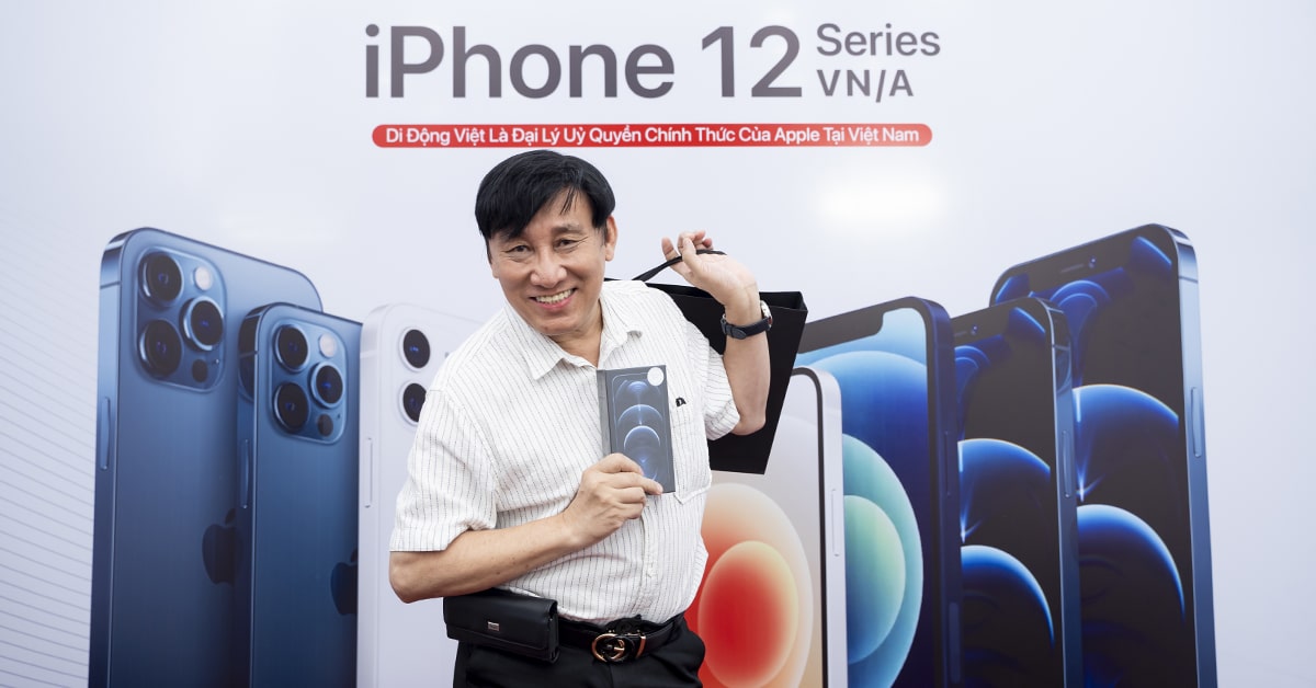 Bầu show Hoàng Tuấn tin tưởng chọn mua iPhone 12 Pro Max tại Di Động Việt