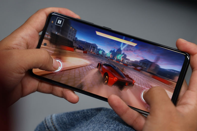 Lý do tại sao Galaxy S20 FE là sự lựa chọn tốt hơn so với Galaxy S10 Plus