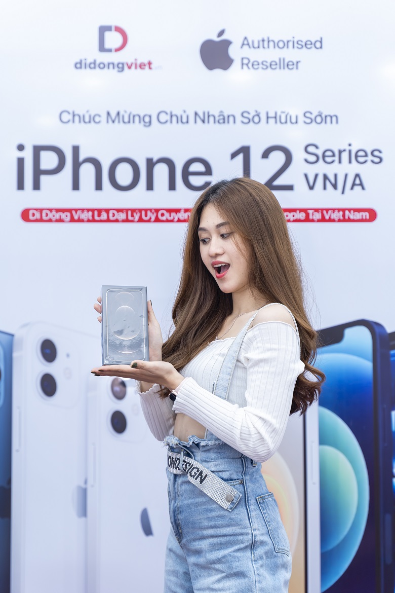 Ca sĩ Jee Trần lên đời iPhone 12 Pro Max tại Di Động Việt
