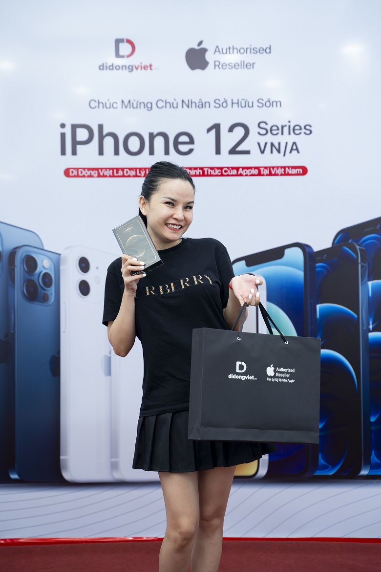 Cựu thành viên nhóm Mây Trắng sở hữu iPhone 12 Pro Max tại Di Động Việt