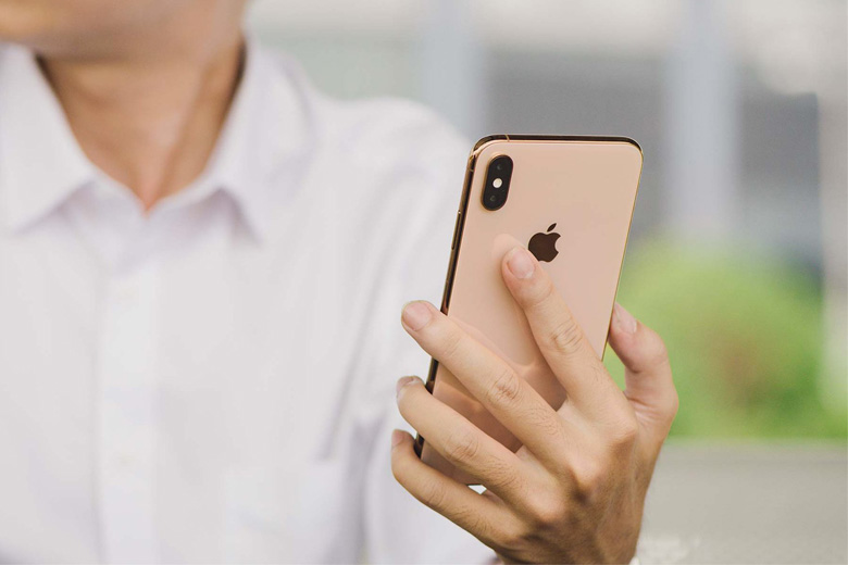 Với số tiền từ 12 đến 13 triệu đồng nên mua iPhone XS Max hay iPhone 11 8 iPhoneXs max didongviet