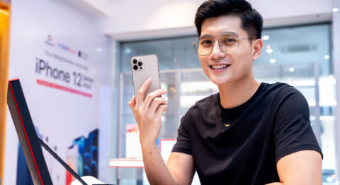 Diễn viên Lâm Bảo Châu lựa chọn sắm iPhone 12 Pro Max tại Di Động Việt lâm bảo châu