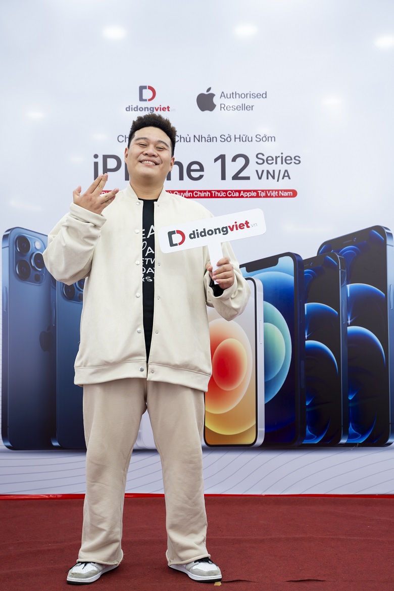 Yuno Bigboi lên đời iPhone 12 Pro Max tại Di Động Việt