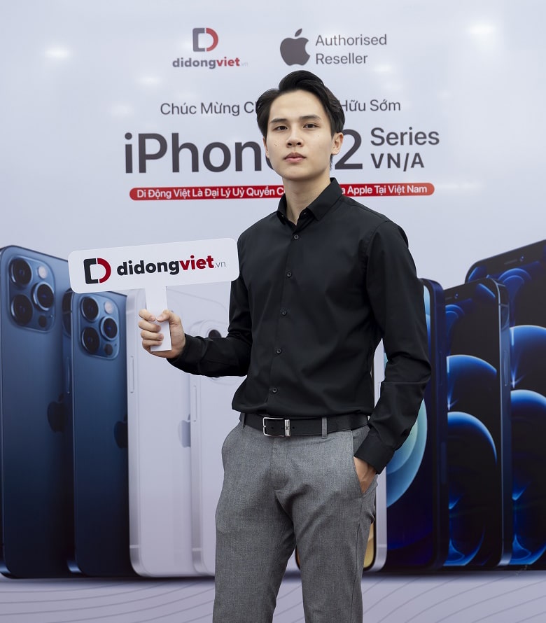 Người mẫu Trần Duy Anh chọn mua iPhone 12 Pro Max tại Di Động Việt ...