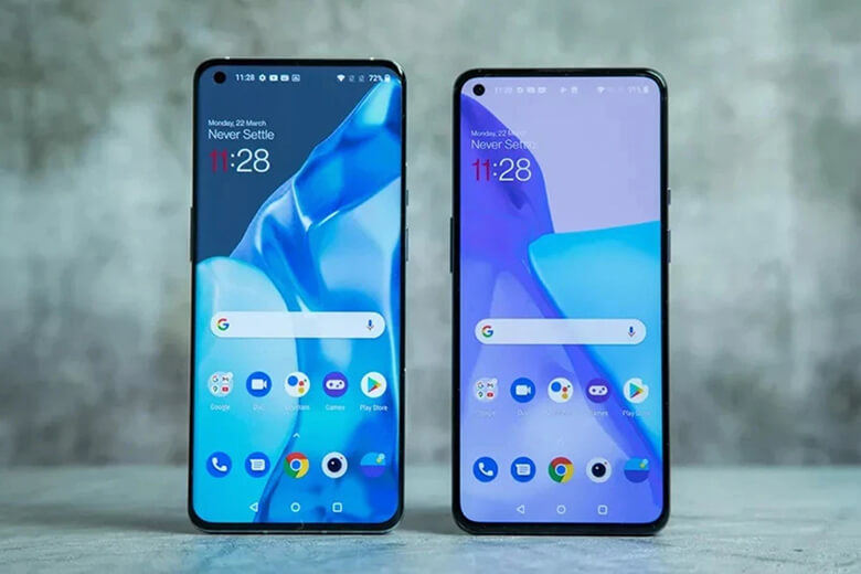 Như đã đề cập ở trên, hai điện thoại có màn hình tương tự nhau về kích thước.