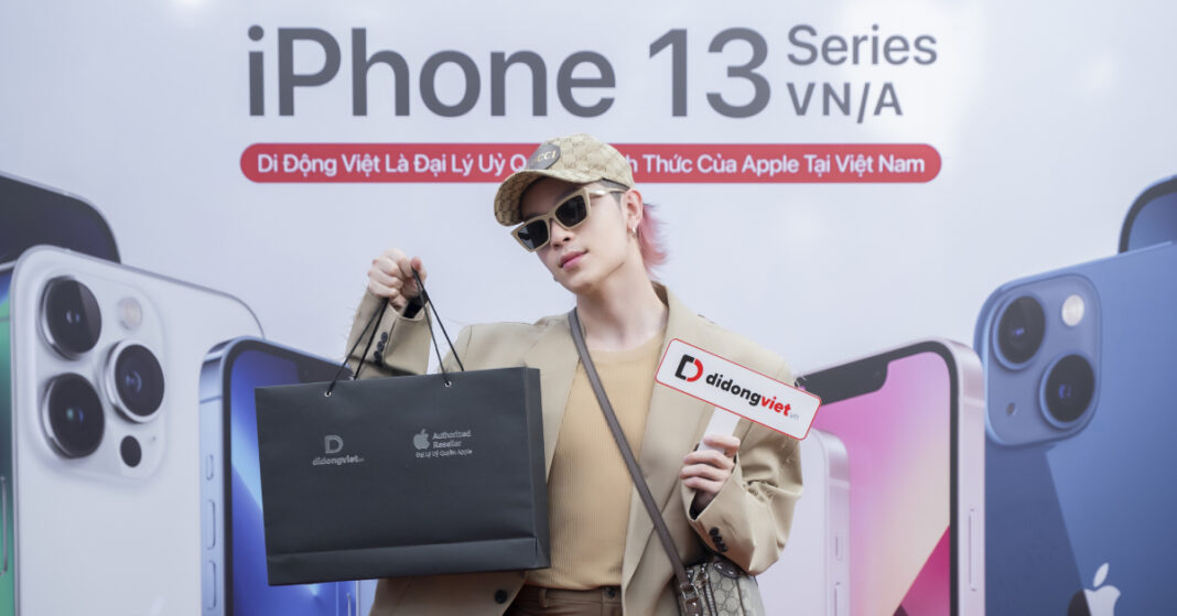 Stylish Kelbin Lei mua iPhone 13 tại Di Động Việt