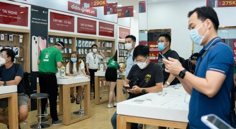 mở bán chính thức iPhone 13