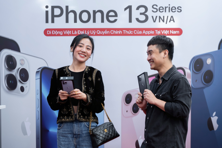 Cảm ơn ca sĩ Văn Mai Hương đã tin tưởng chọn mua iPhone 13 Pro Max tại Di Động Việt