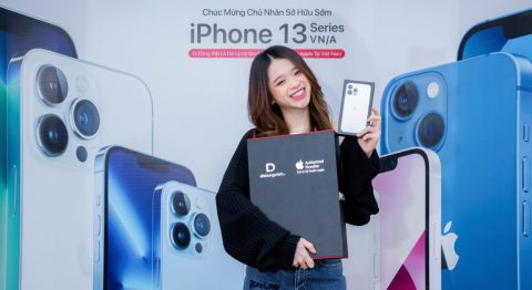 Linh Ka tươi tắn bên siêu phẩm iPhone 13 Pro Max tại Di Động Việt