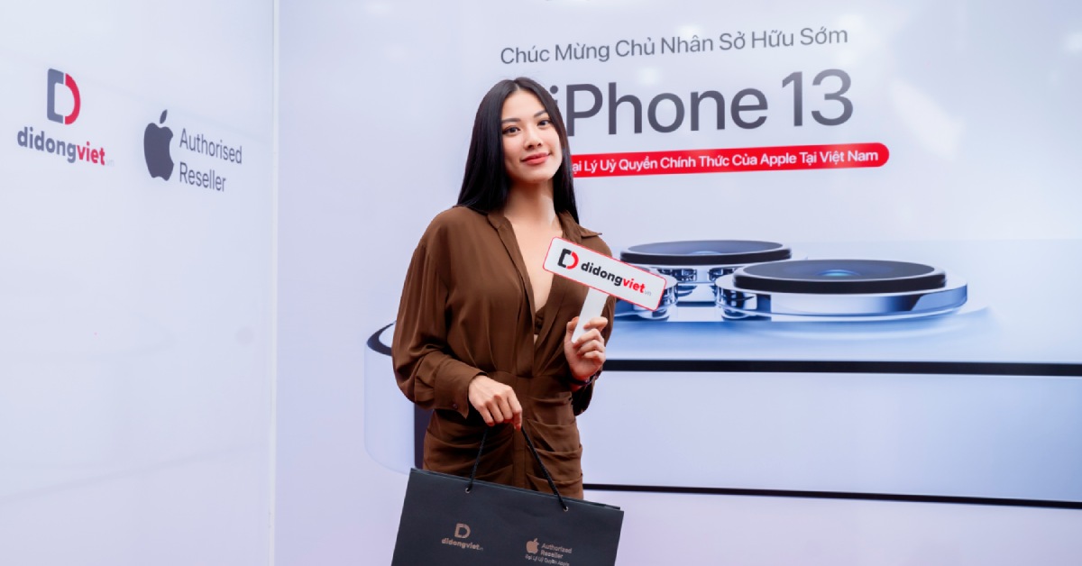 Á hậu Kim Duyên sắm iPhone 13 Pro Max tại Di Động Việt trước khi lên đường “chinh chiến” Miss Universe