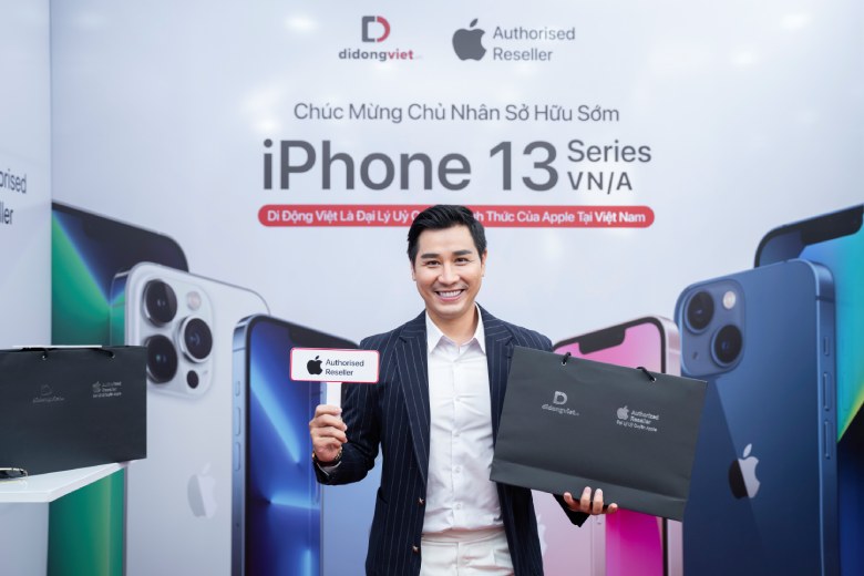 MC Nguyên Khang chọn Trade-in thu cũ đổi mới iPhone 13 Pro Max tại Di Động Việt