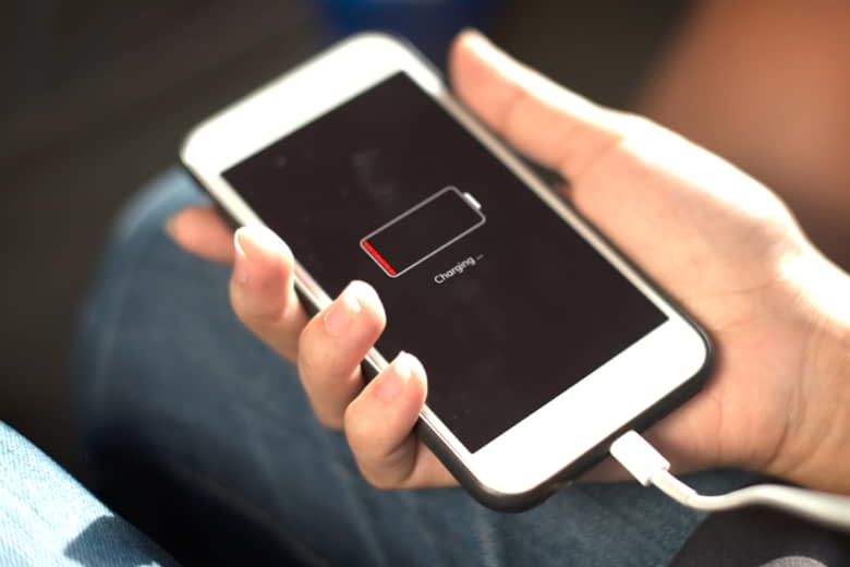 12 cách sạc pin iPhone đúng cách giúp cho pin không bị chai 21 12 cach sac pin iphone dung