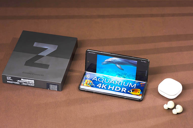 So sánh Galaxy Z Fold3 5G và Xiaomi Mi MIX Fold
