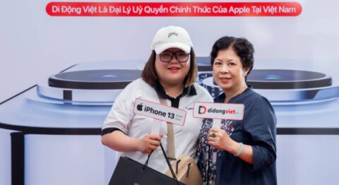 Tiktoker Hoàng Lam Foodie cực hài lòng khi sắm iPhone 13 Pro Max tại Di Động Việt