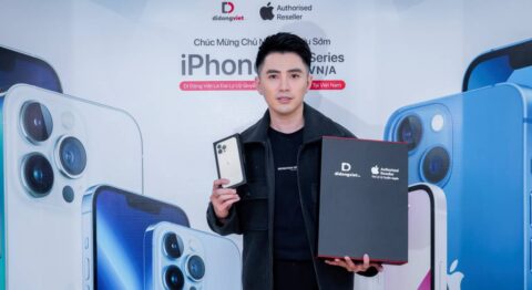 Ca sĩ Will ghé Di Động Việt để rước ngay siêu phẩm iPhone 13 Pro Max về nhà