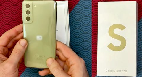 Trên tay nhanh Galaxy S21 FE qua video đập hộp: Màu sắc mới cực lạ mắt