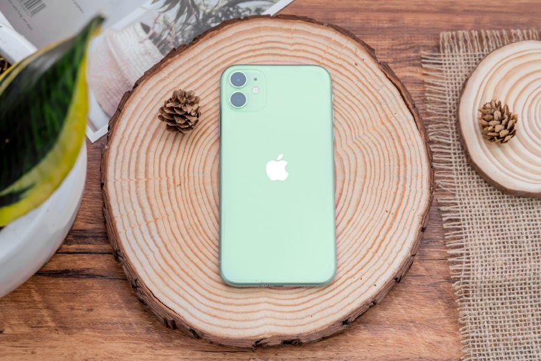 Thật bất ngờ khi iPhone 11 bản 64GB vẫn dư dùng trong năm 2021