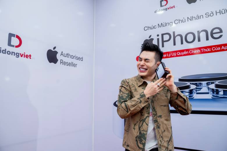 Diễn viên Lê Dương Bảo Lâm chia sẻ kinh nghiệm lên đời iPhone 13 Pro Max tại Di Động Việt