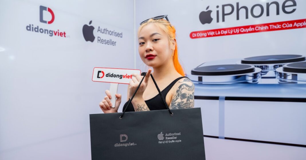 Rapper Sidie sắm iPhone 13 Pro Max tại Di Động Việt