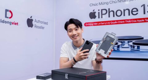 Diễn viên Tôn Kinh Lâm sắm iPhone 13 Pro Max tại Di Động Việt