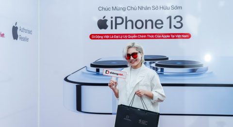 Ca sĩ Vicky Nhung sắm iPhone 13 Pro Max tại Di Động Việt