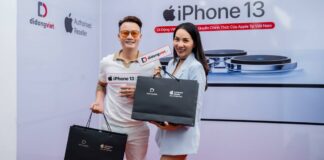 Ca sĩ Hoàng Bách cùng vợ tiếp tục lên đời iPhone 13 Pro Max tại Di Động Việt