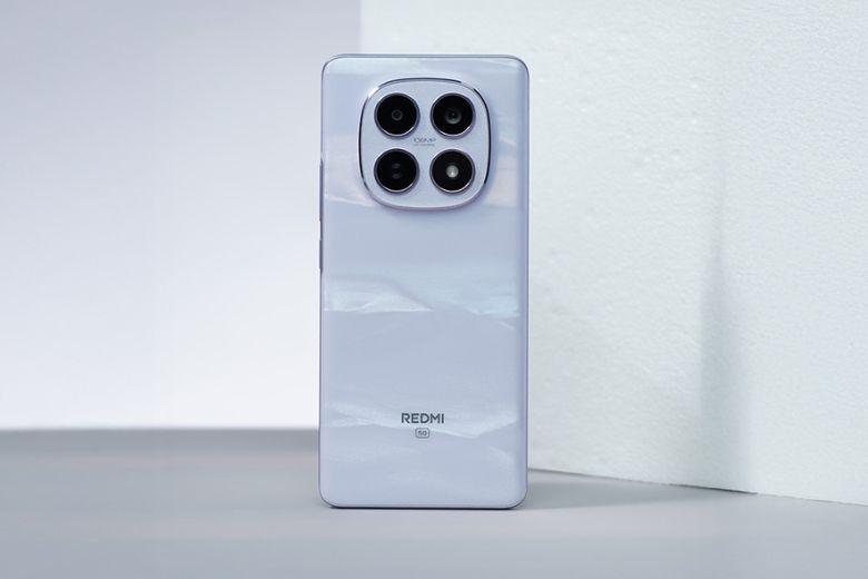 Top 6+ điện thoại cho người già giá rẻ, màn hình lớn, pin trâu nên mua nhất 3 Điện thoại cho người già