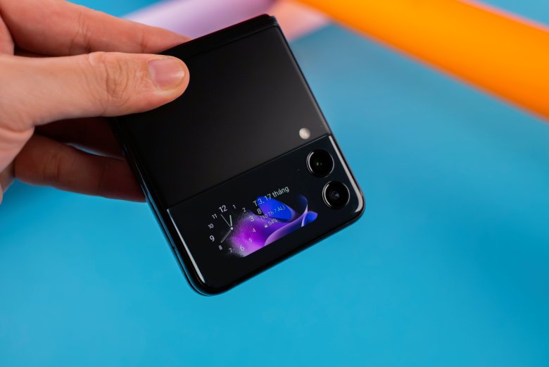 "Mang quà Tết về cho mẹ" với siêu phẩm Galaxy Z Flip3 5G