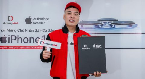 Ca sĩ Hưng LK bất ngờ đến cửa hàng Di Động Việt để sắm iPhone 13 Pro Max mới Ca sĩ Hưng LK bất ngờ đến cửa hàng Di Động Việt để sắm iPhone 13 Pro Max mới