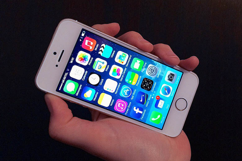 Những quyền lợi độc quyền dành cho khách hàng khi thay màn hình iPhone 5  tại 24h