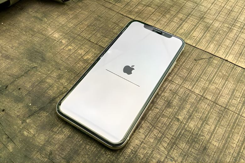 iPhone bị treo táo do quá tải hệ thống