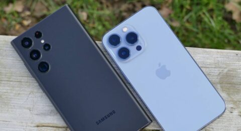 Samsung Galaxy S22 Ultra với iPhone 13 Pro có gì khác biệt?
