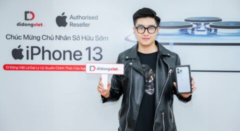 Hot Tiktoker Vũ Phương đến cửa hàng Di Động Việt để nâng cấp iPhone 13 Pro Max mới Hot Tiktoker Vũ Phương đến cửa hàng Di Động Việt để nâng cấp iPhone 13 Pro Max mới